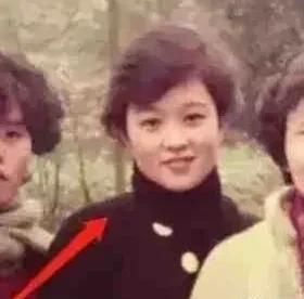 娱乐圈吃瓜王座女明星,揭秘女明星背后的神秘故事  第2张